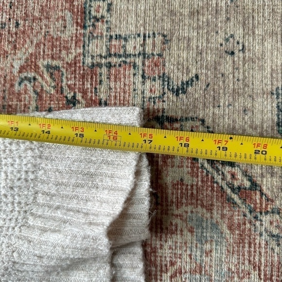 AMERICAN Eagle Waffle Knit V-Neck Sweater/Size Small - Picture 5 of 6